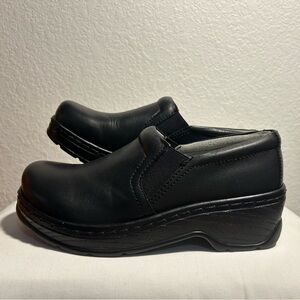 Brand New Women’s KLOGS “Naples” clogs in black smooth